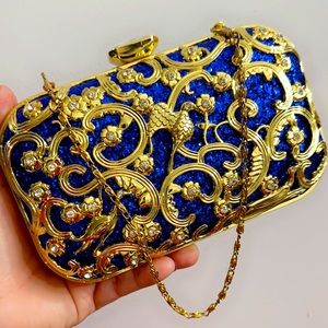NWOT LUXURY Fawziya Jewel Bird Clutch.. UNIQUE..SOLD OUT, 7.5” x 5” ✅